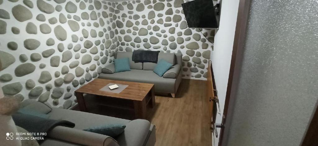Privat L&L Apartment Nova Lesna Exterior photo
